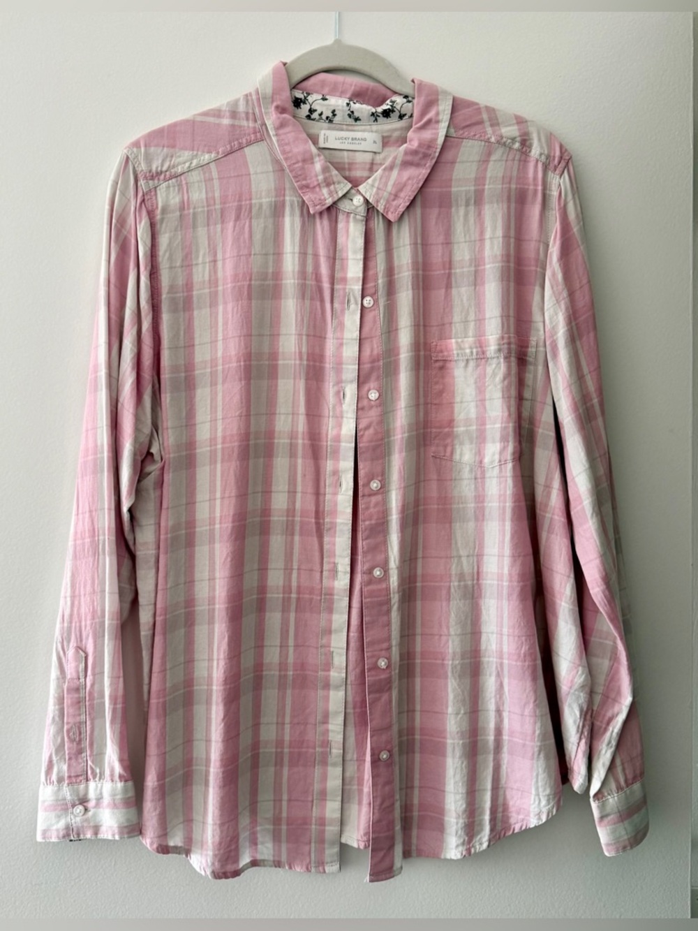 Lucky Brand Pink & White Button-Down Shirt w/Paisley Floral Interior Sleeve.